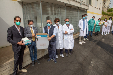 NastrificioMeridionale dona  le maschetine alla casa della salute di Cisternino